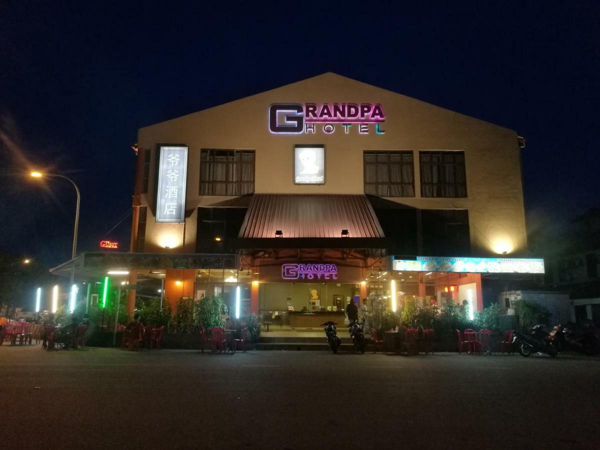 Grandpa Hotel Port Dickson Ngoại thất bức ảnh